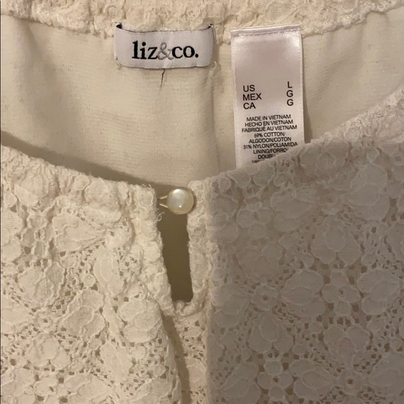 5/$30 Flower Lace Shirt - Picture 3 of 4